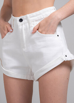 Шорты женские джинсовые белые